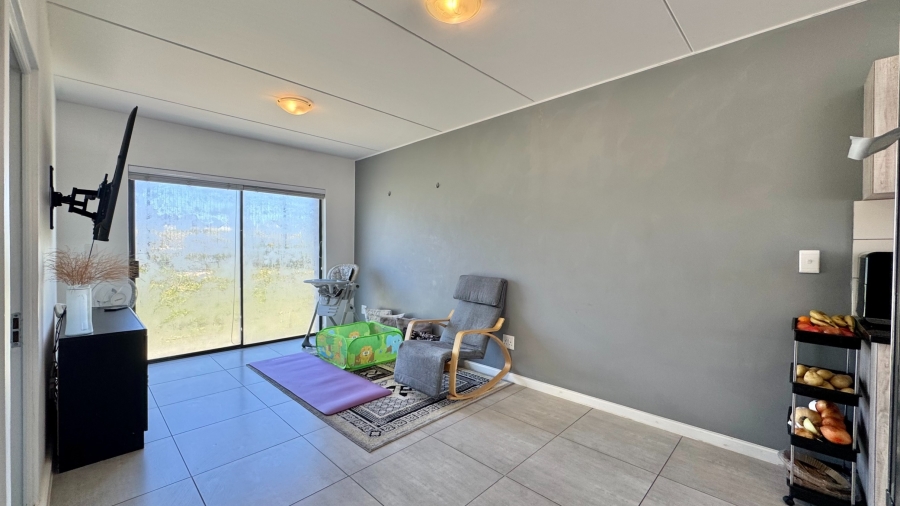 2 Bedroom Property for Sale in Aan de Wijnlanden Western Cape